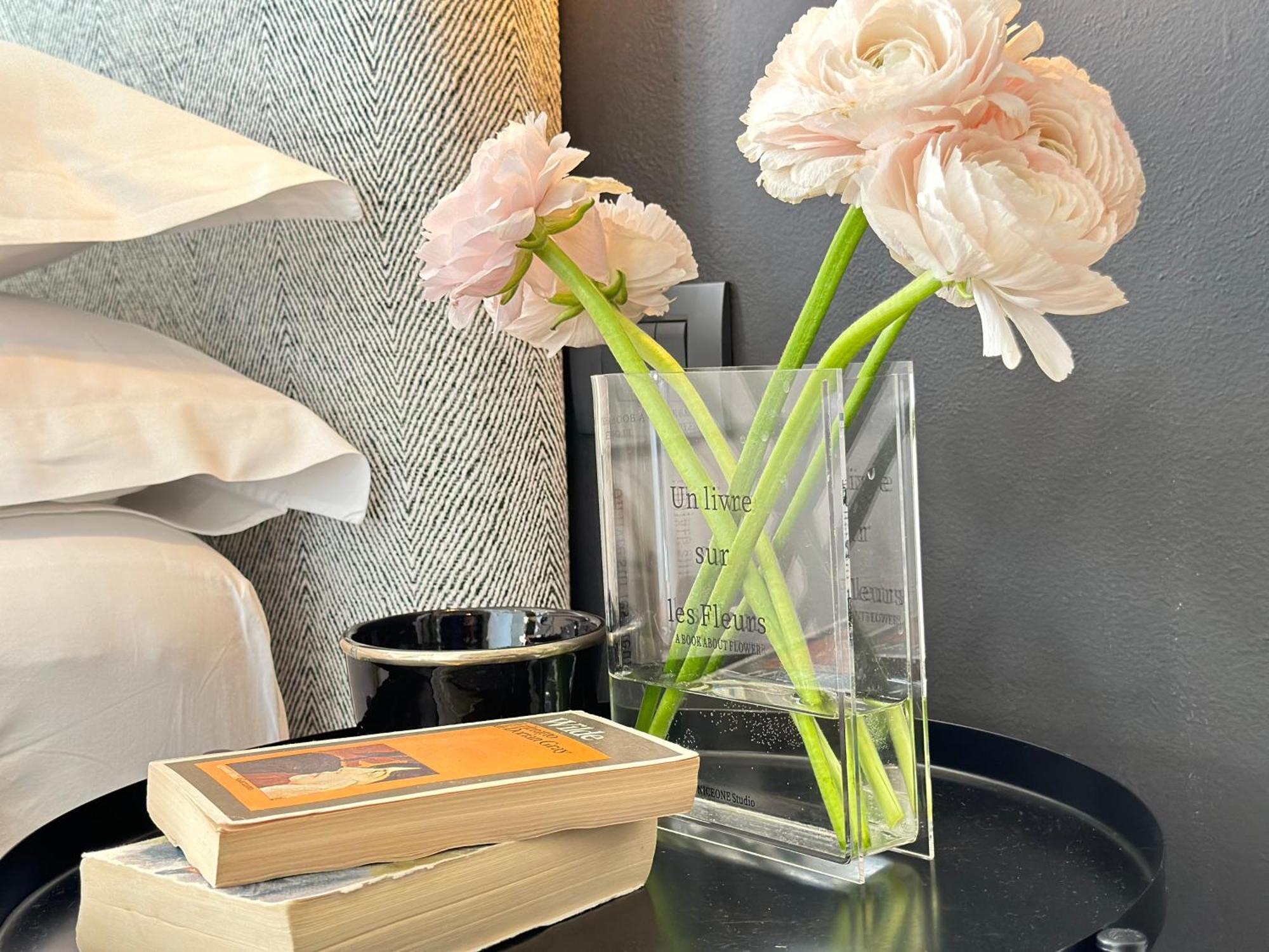 Lily Pads -Elegant Apartment- In The City Center มิลาน ภายนอก รูปภาพ